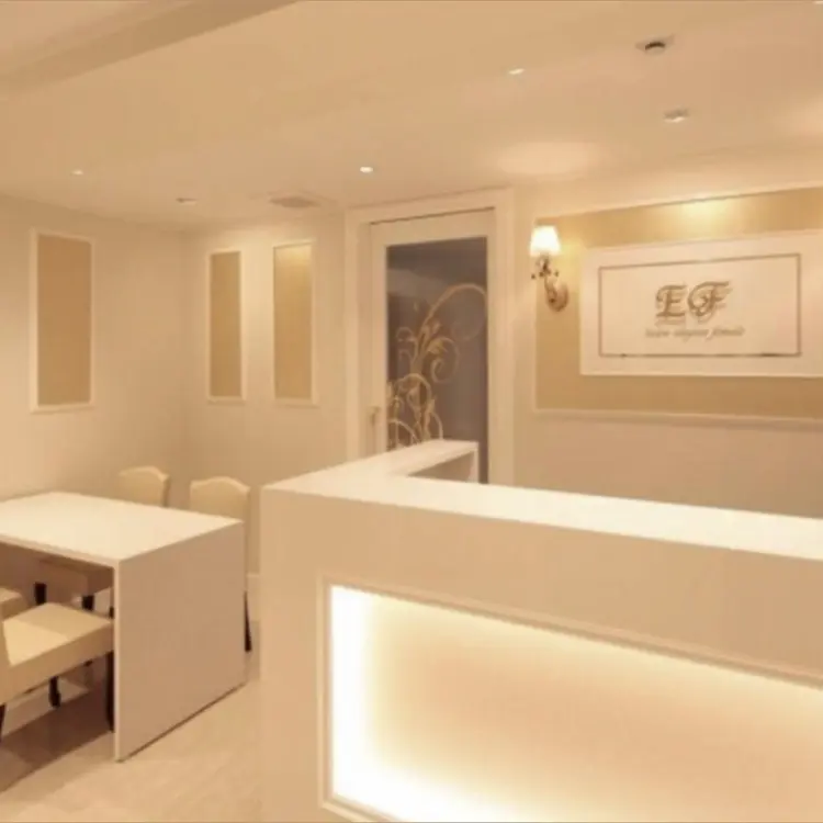 Salon EF 池袋店の内観・外観1