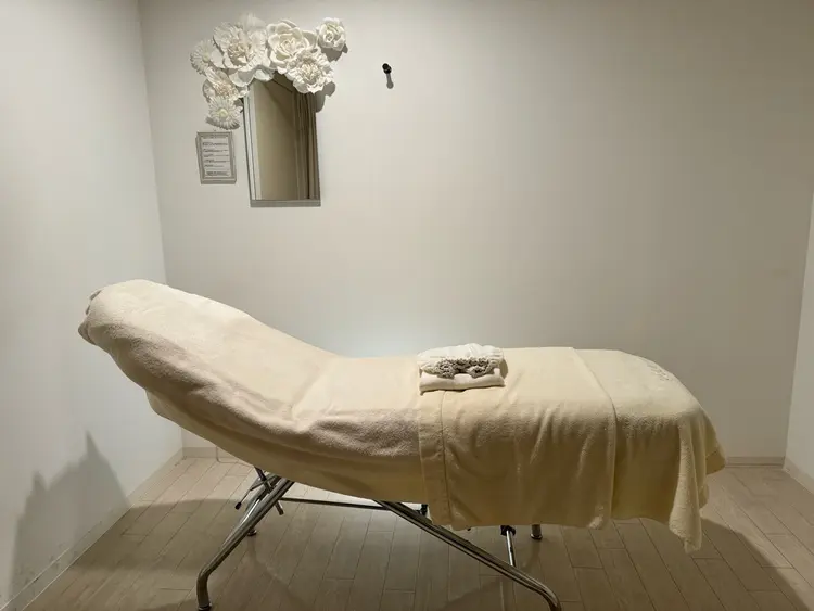 POLA the beauty 中村公園店の内観・外観1