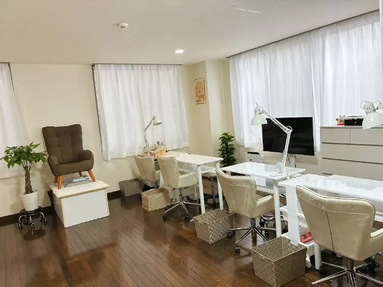 hi，nails蕨の内観・外観1