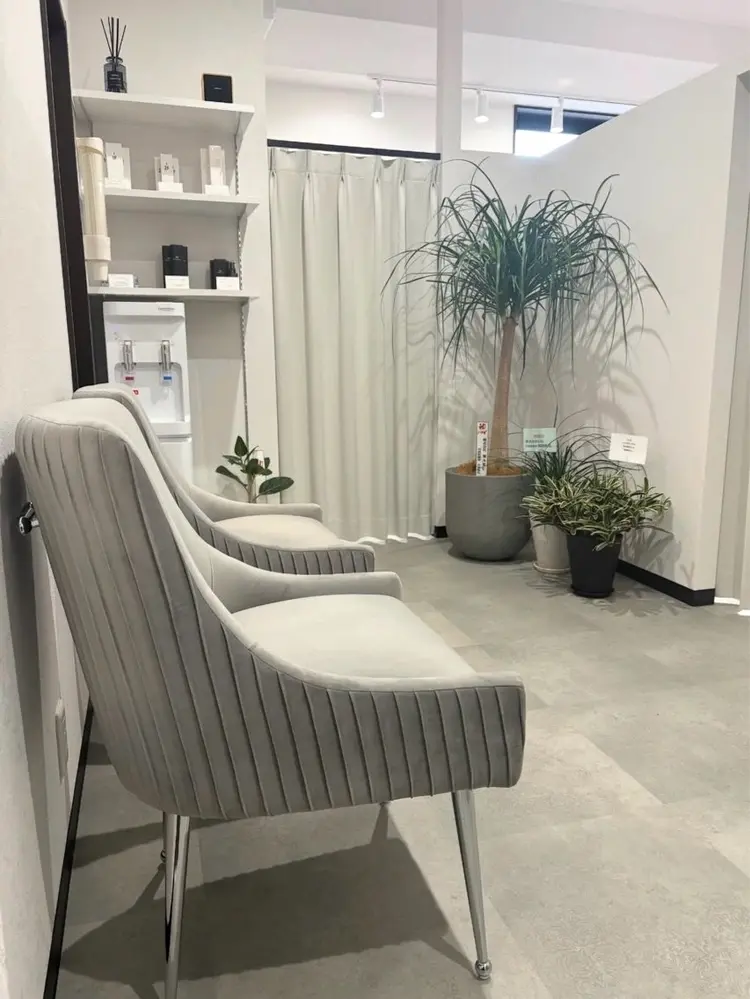 BOSS BROW 桑名駅前店の内観・外観1
