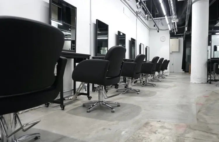 pia hair design yakuinの内観・外観1