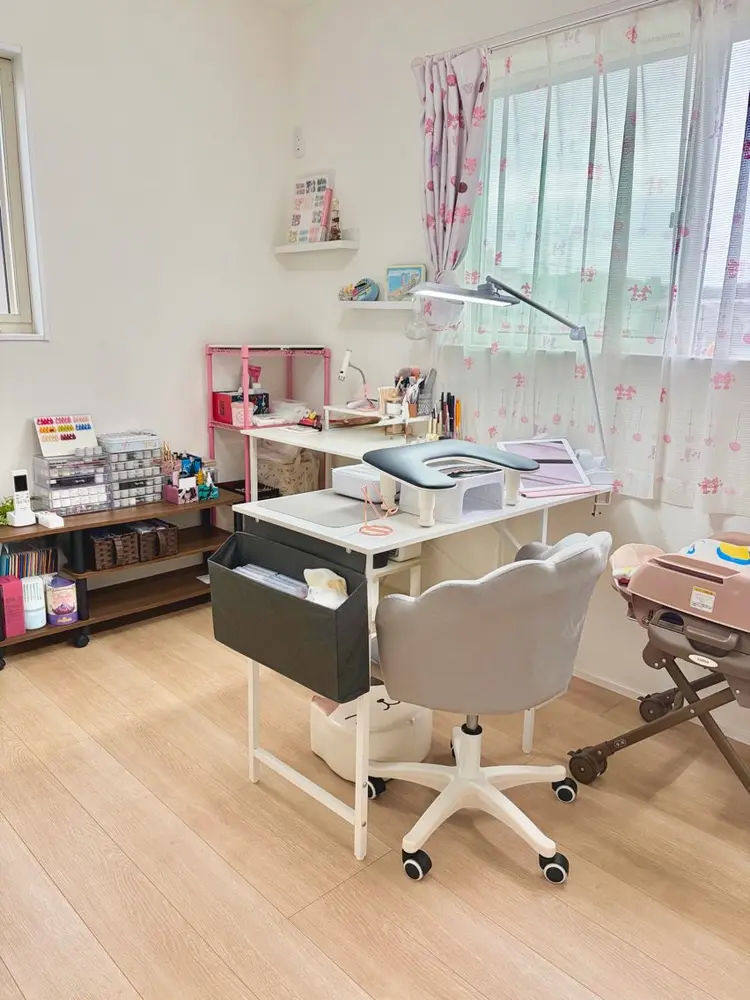 nail salon Ashの内観・外観1