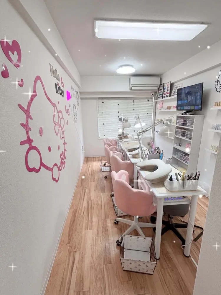 Momoa Nail Salonの内観・外観1