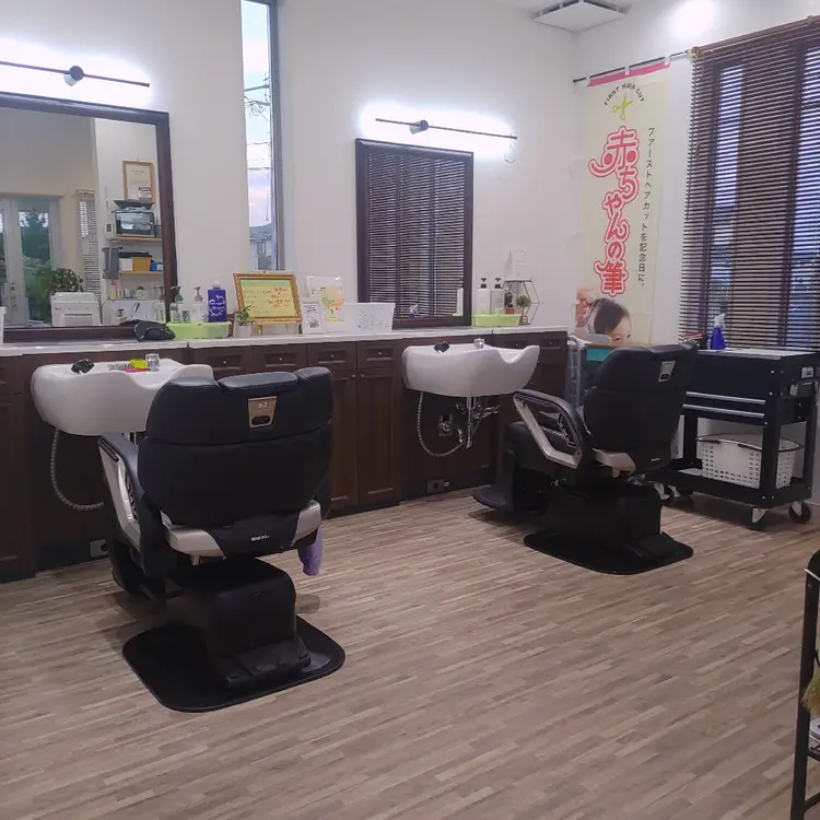 hairsalon　NEWMODEの内観・外観1