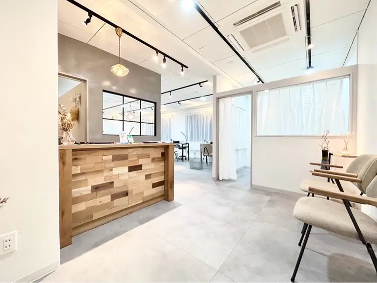 nail salon tiffin【ティフィン】の内観・外観1
