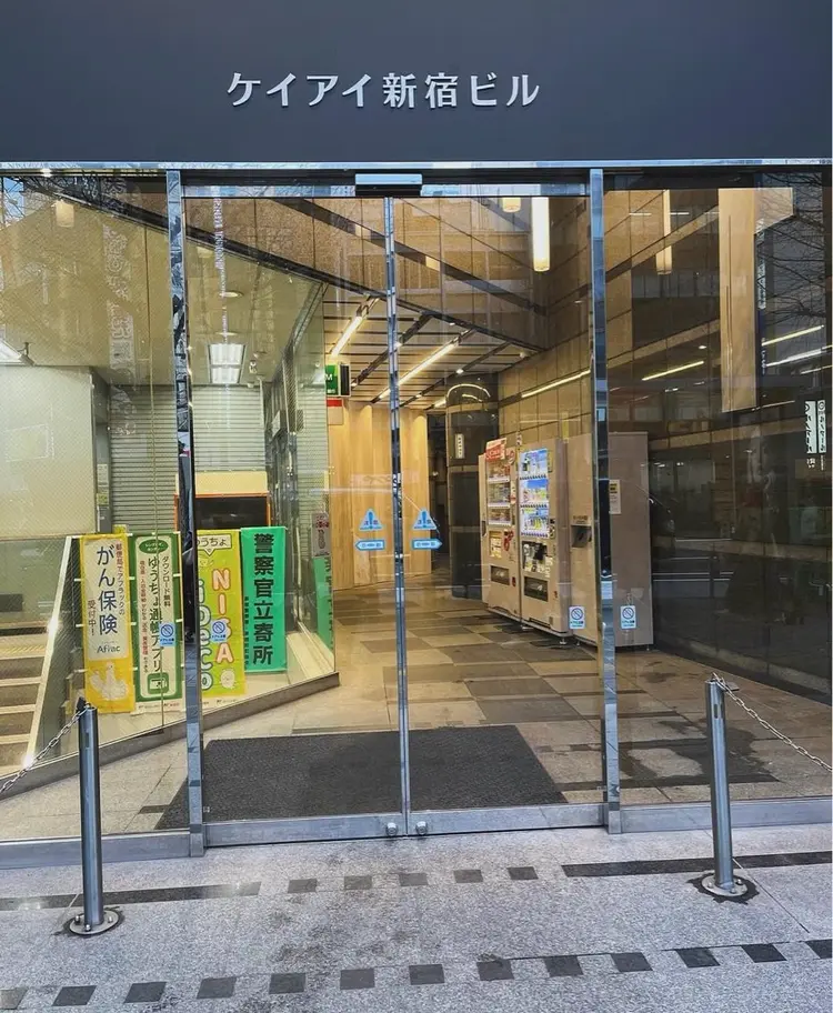 エクレア西船橋店の内観・外観1