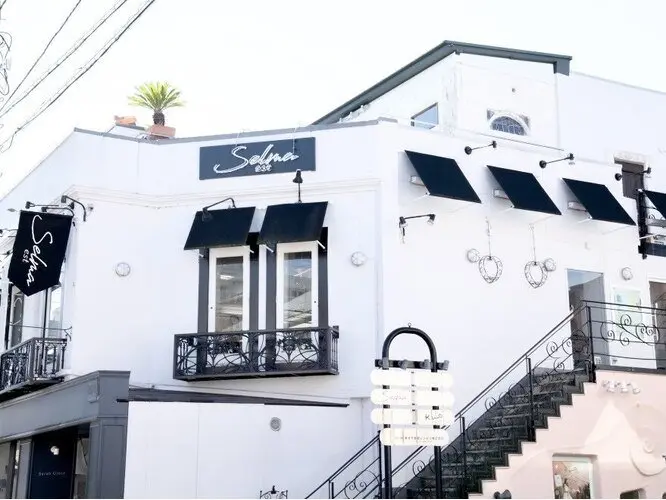 est hair selma 自由が丘店の内観・外観2