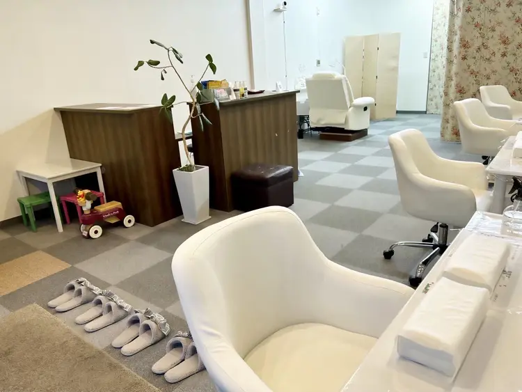 nail&esthetic Days(ネイル&エステティックデイズ) 三好中央店の内観・外観1