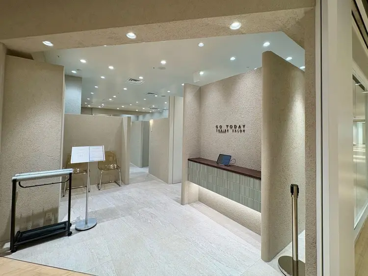 GO TODAY SHAiRE SALON 梅田Uni店の内観・外観1