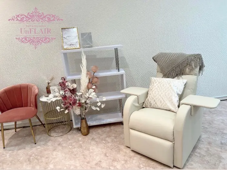 Nail&eye salon UnFLAIRの内観・外観2