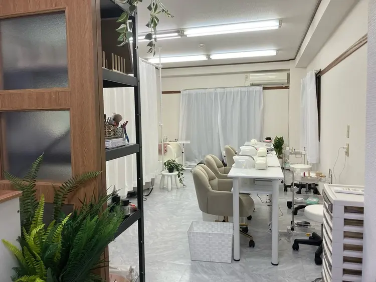 Pretty J nail salon(長さ出し専門店)の内観・外観1