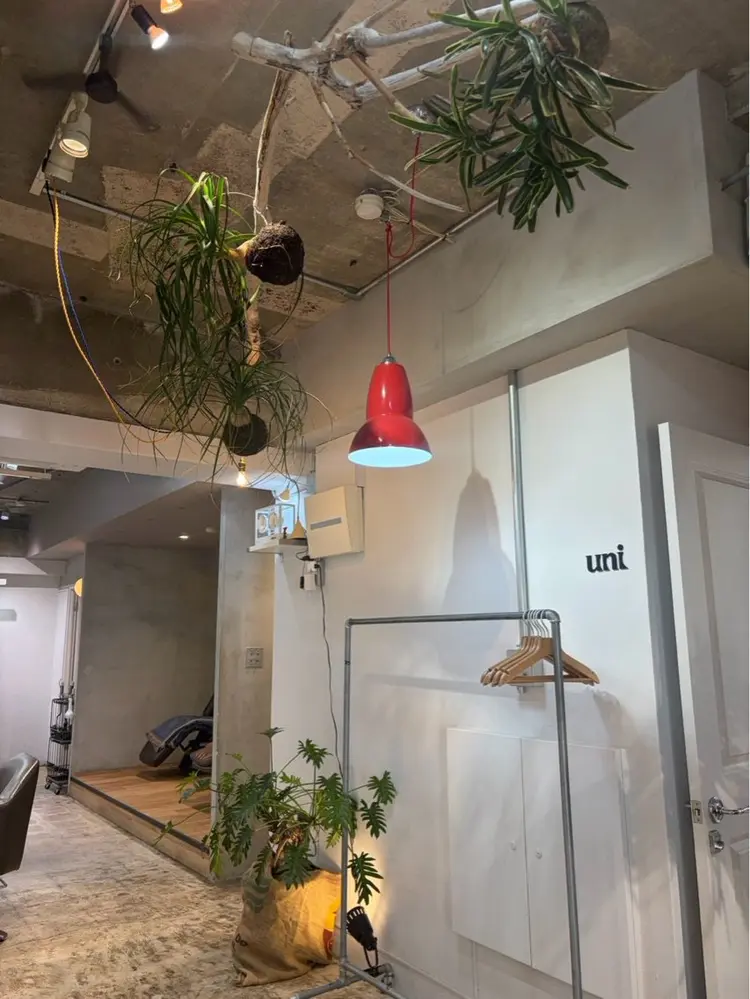 uniの内観・外観1