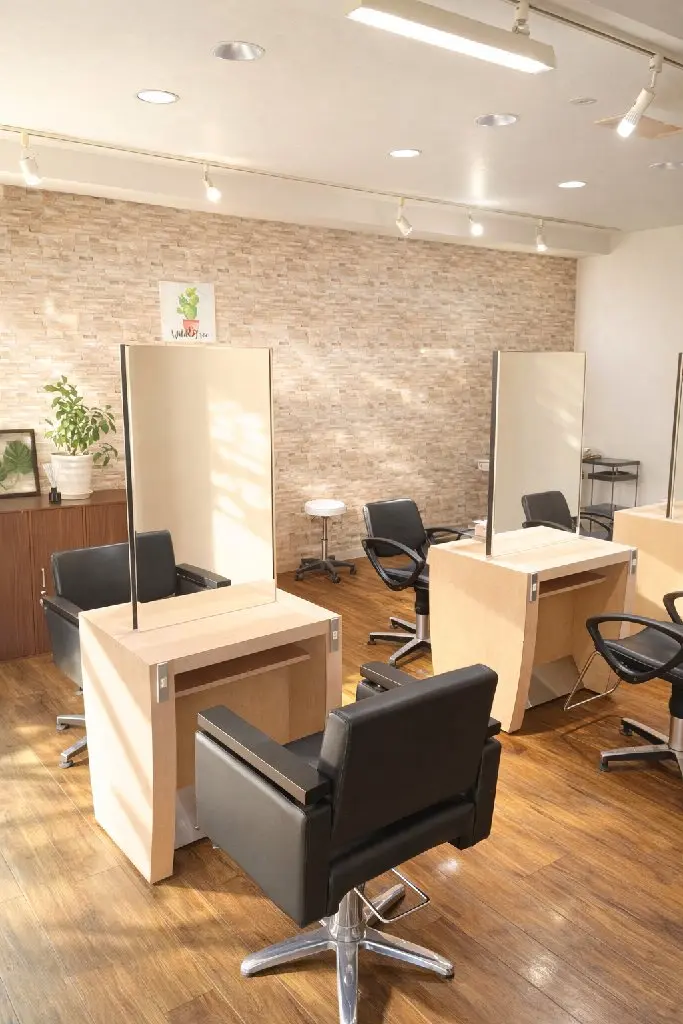 ui hairsalonの内観・外観2