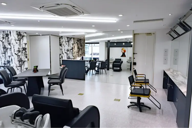 FUSION hair &makeの内観・外観2