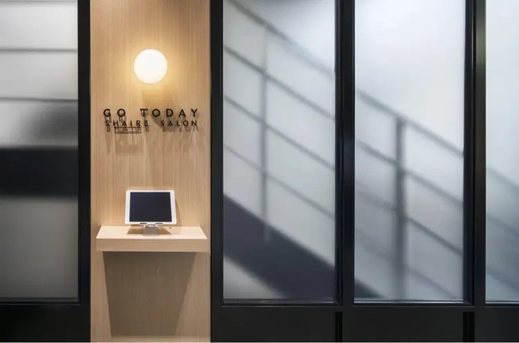 GO TODAY SHAiRE SALON 原宿本店の内観・外観1