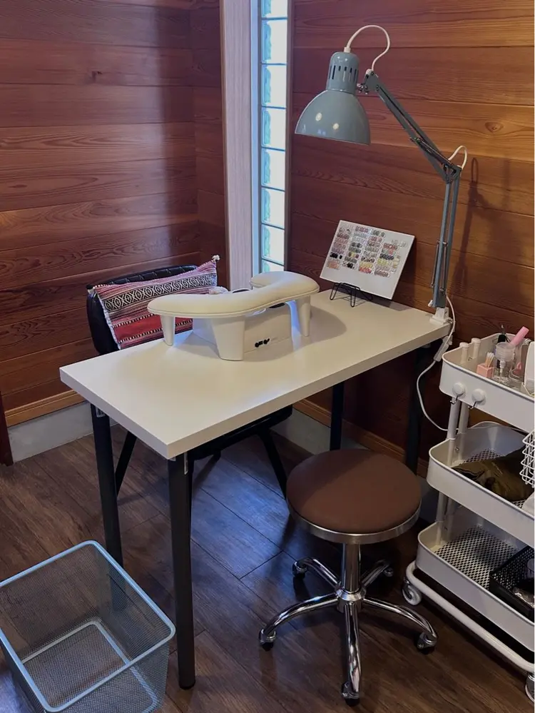 emy nailの内観・外観1