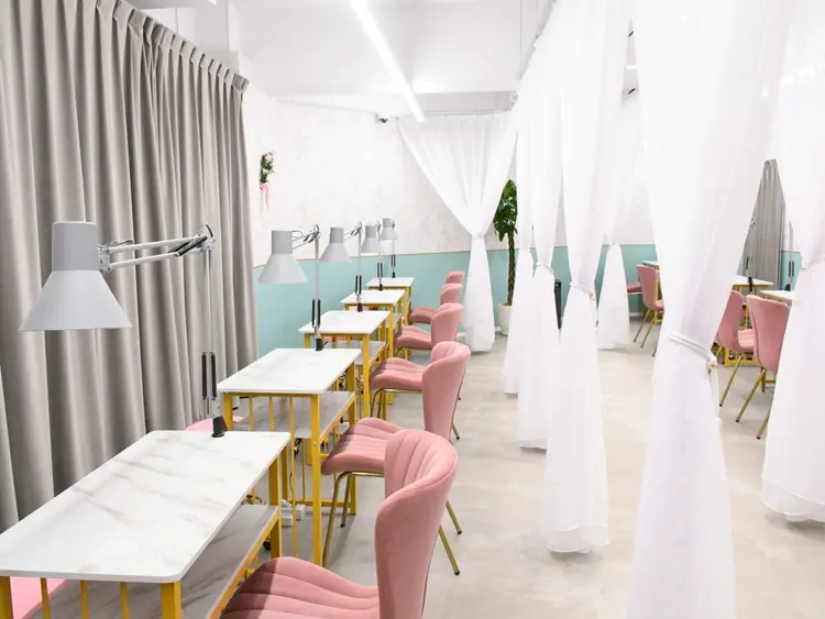 nail salon memitの内観・外観3
