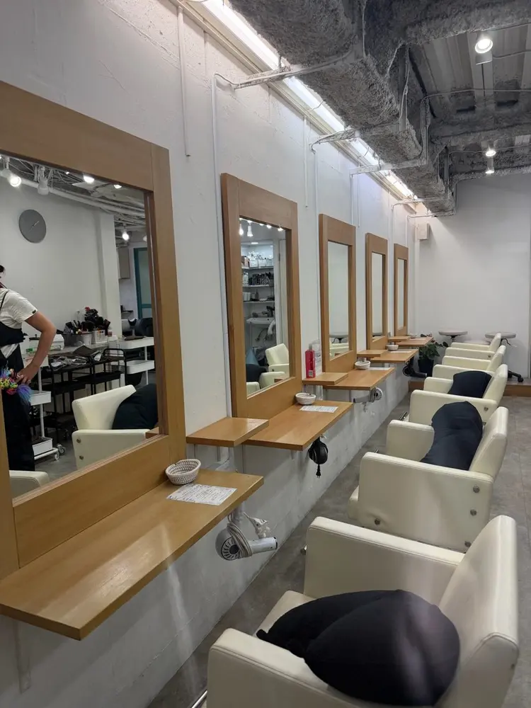 Hair studio Zenの内観・外観2