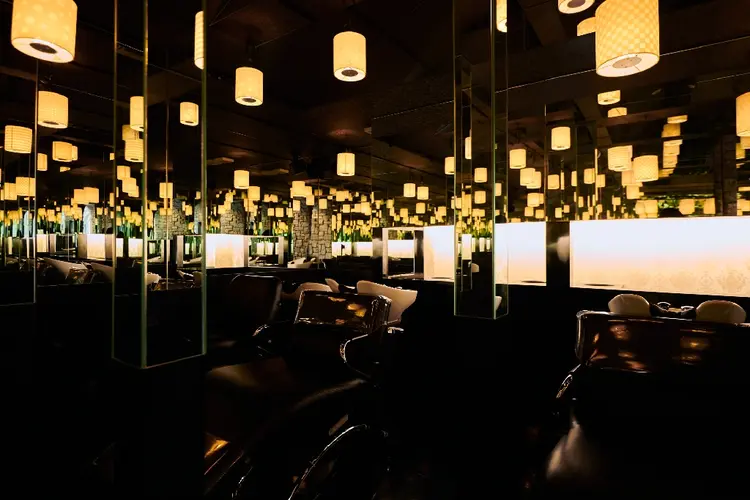 Aman hair-e 吉祥寺東口店 アマンヘアーイーストの内観・外観1
