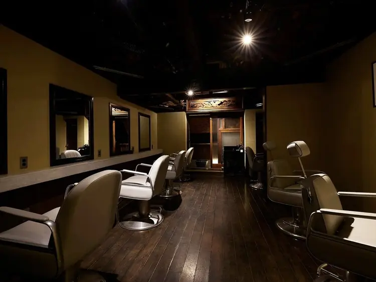 barbershopKONGの内観・外観1