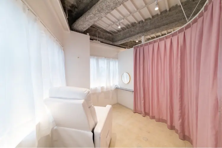 eyelash  salon Due S by CreBiAの内観・外観3