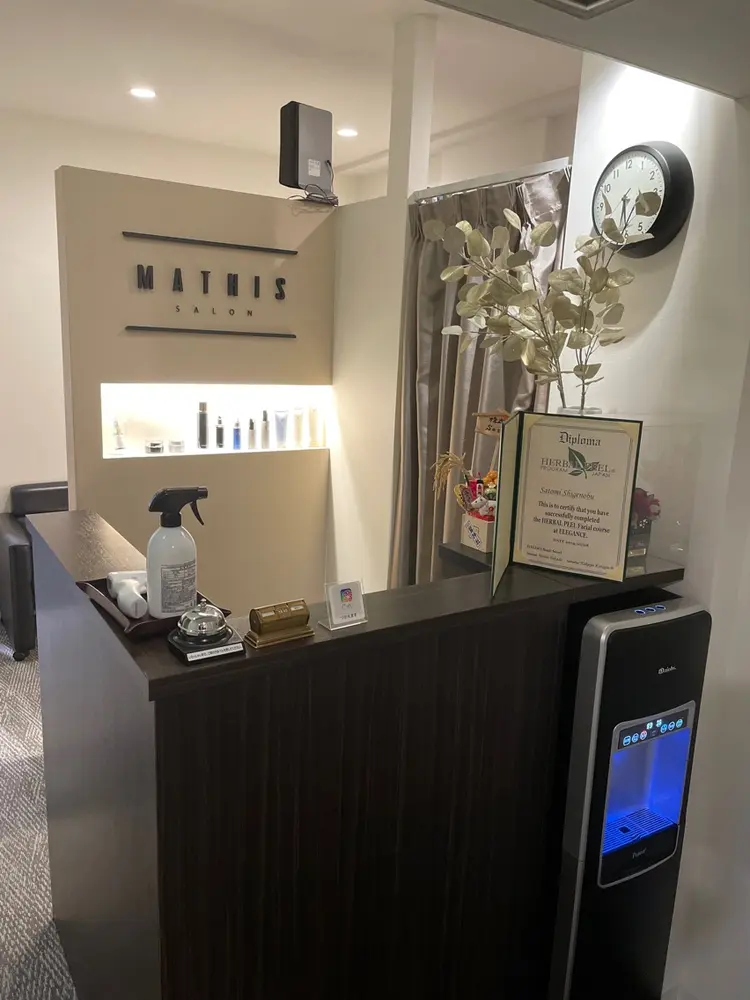 SALON MATHISの内観・外観2