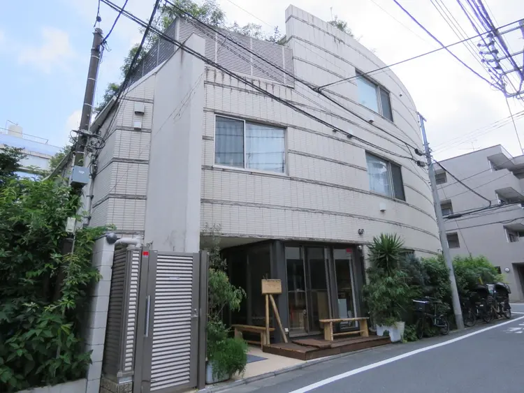 ナスサロ 三軒茶屋店の内観・外観2