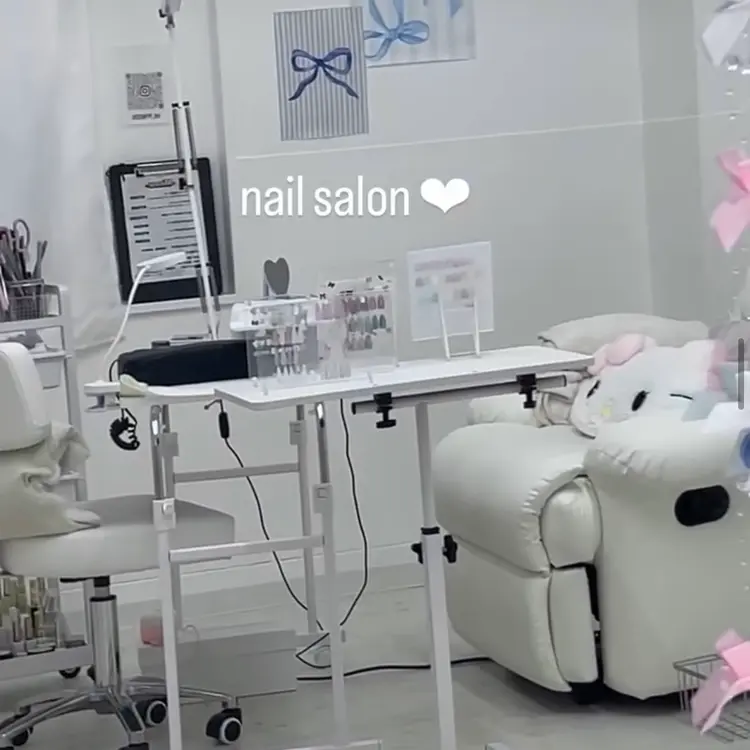 moon nailの内観・外観1