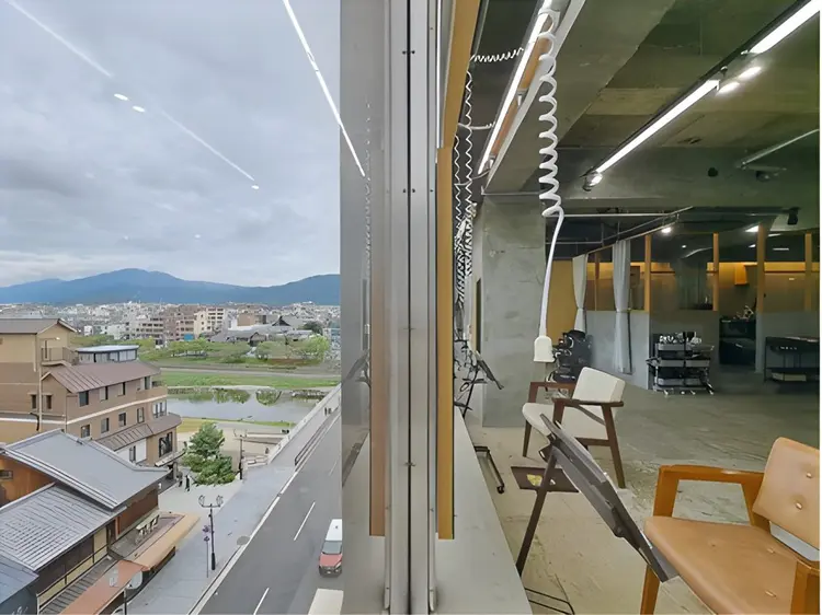 freera kyoto 河原町三条店の内観・外観2