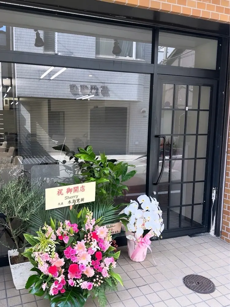 EyesalonHELIAの内観・外観1
