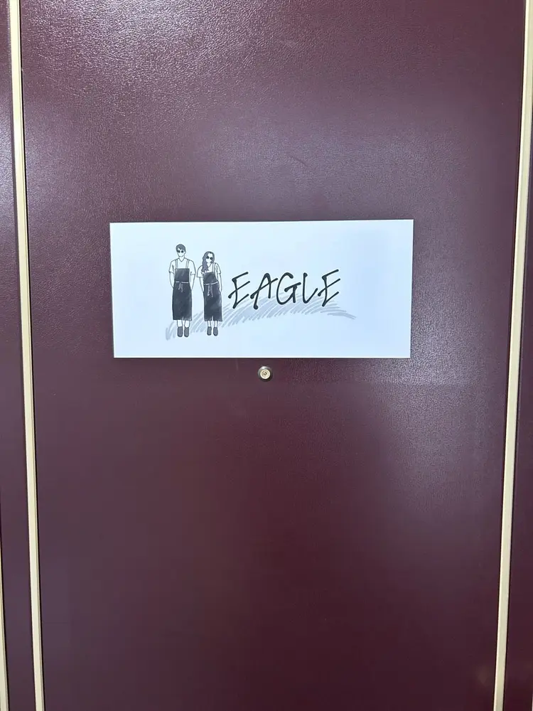 眉毛専門店EAGLE表参道の内観・外観1