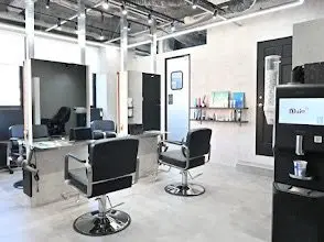 MEN’S HAIR BLEACHi 郡山駅前の内観・外観1