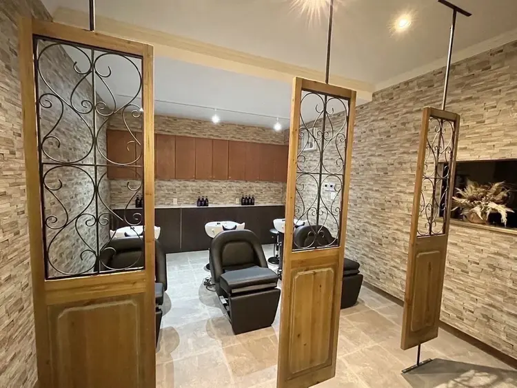 hair shop ozの内観・外観2