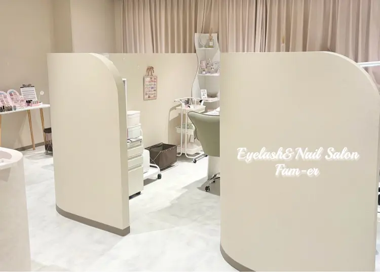 Eyelash&Nail Salon Fam-er 大橋店の内観・外観1
