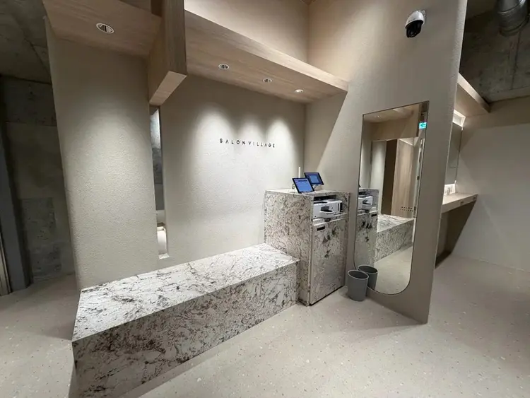 SALON VILLAGE Ikebukuroの内観・外観1