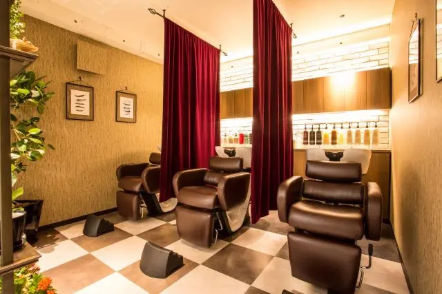 COVERHAIRbliss大宮西口店の内観・外観3