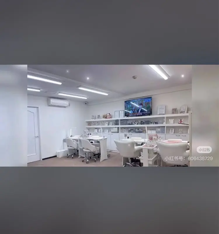 ミューズネイルの内観・外観1