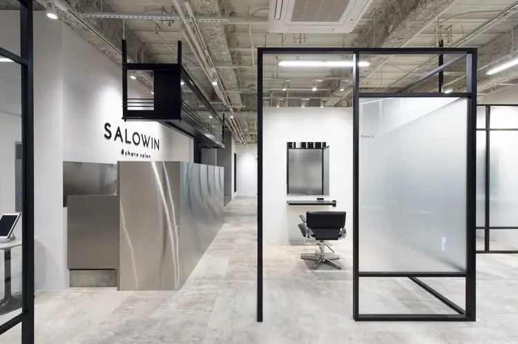 SALOWIN 池袋の内観・外観1