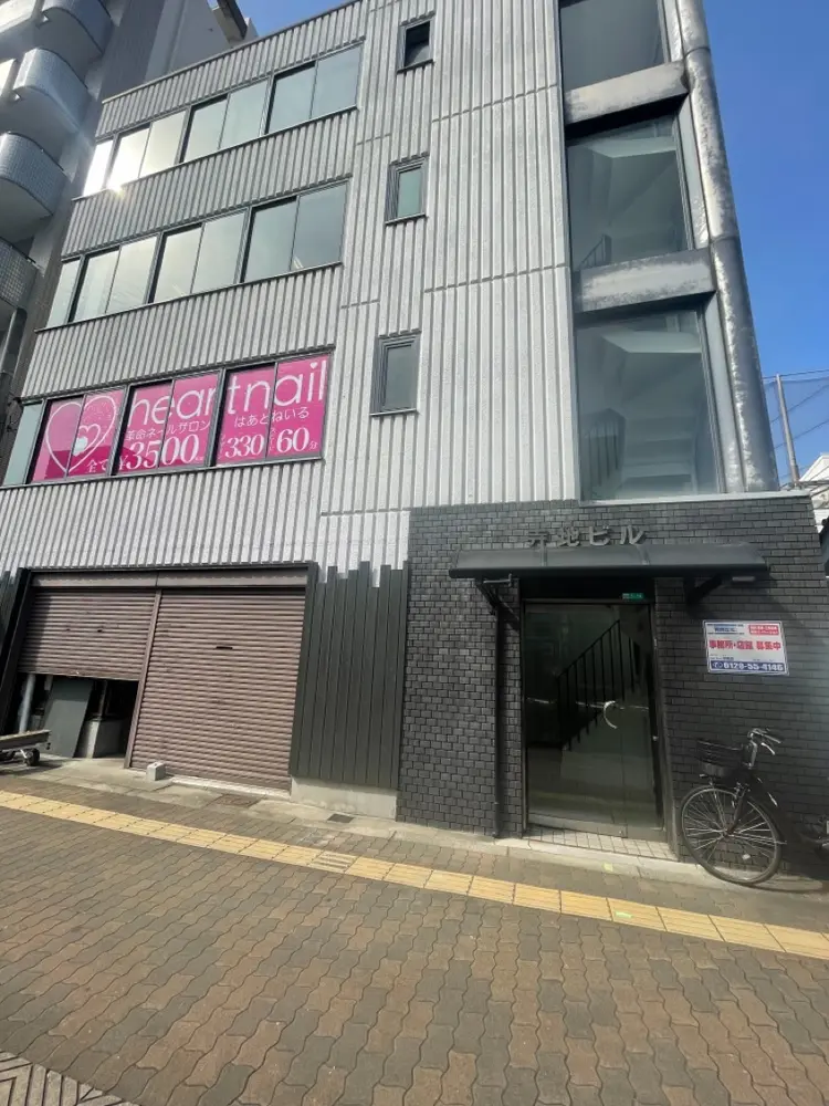 ibelu  梅田店の内観・外観3