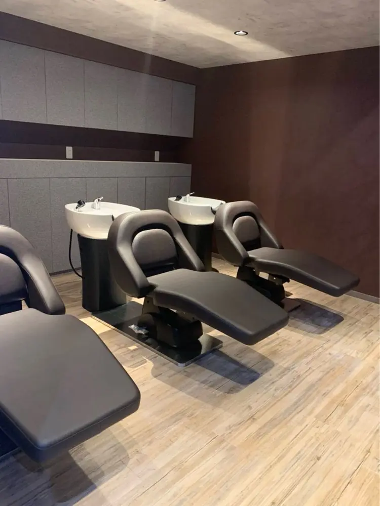 fiio brow 大阪梅田店の内観・外観2