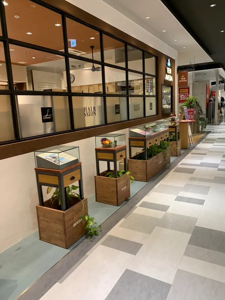TEN AVEDA プライムツリー赤池店の内観・外観1