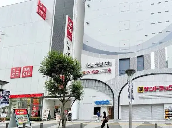 ALBUM池袋店の内観・外観2
