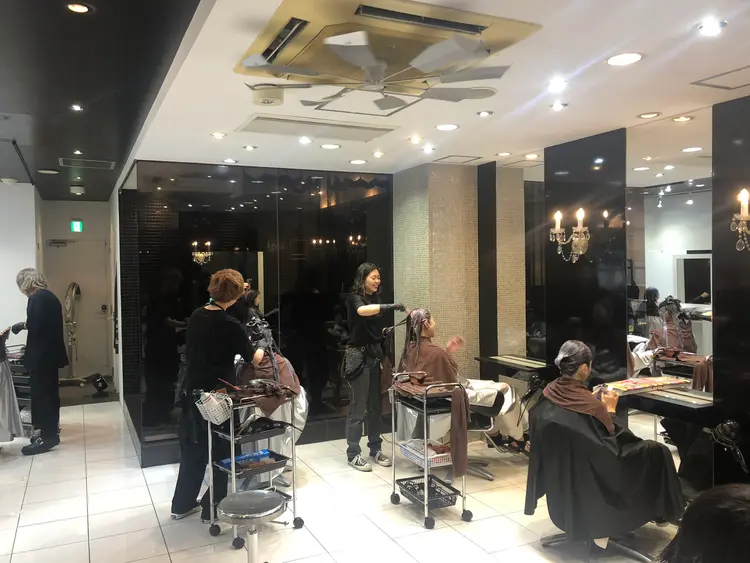 ano渋谷(旧Lauburu bat.hair渋谷2号店の内観・外観2