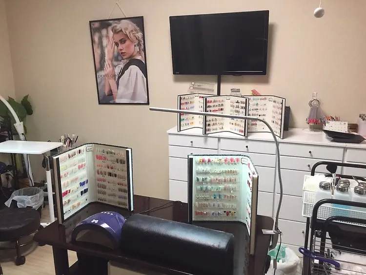 nail salon KARENの内観・外観1