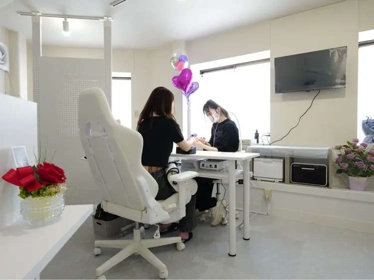 Oshiiro nailの内観・外観1
