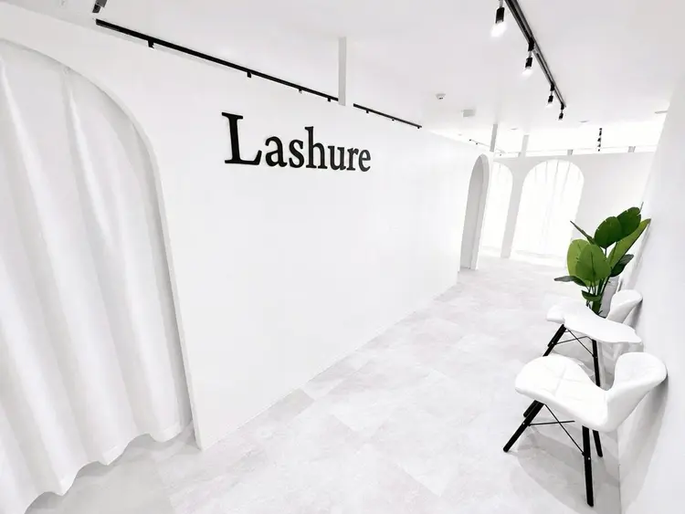 Lashure茨木店の内観・外観1