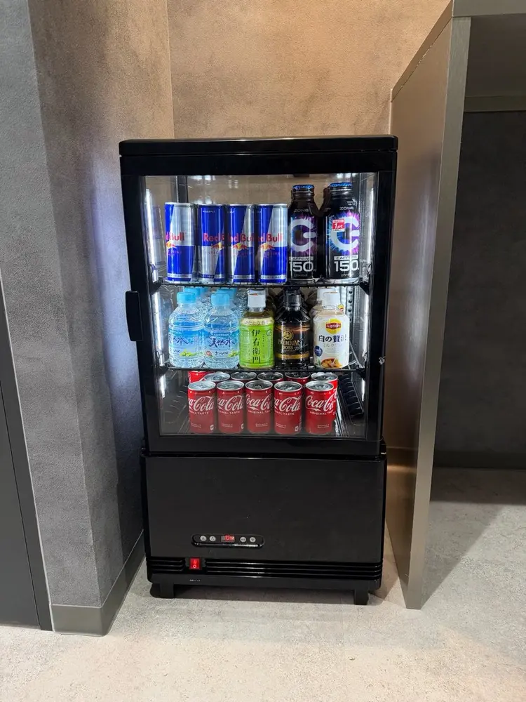 Mens salon Gaudi 博多店の内観・外観2