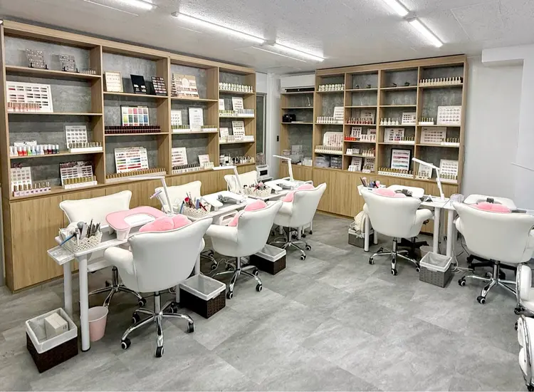 ROYAL NAILの内観・外観3