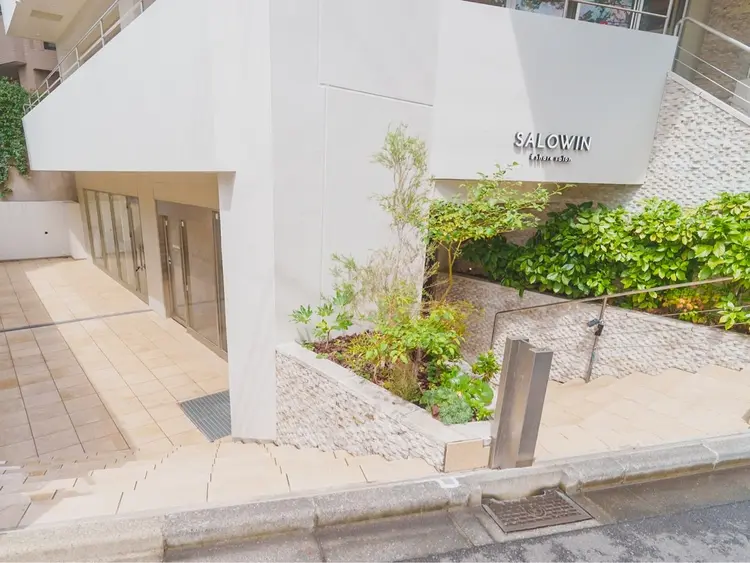 salowin二子玉川south店の内観・外観1