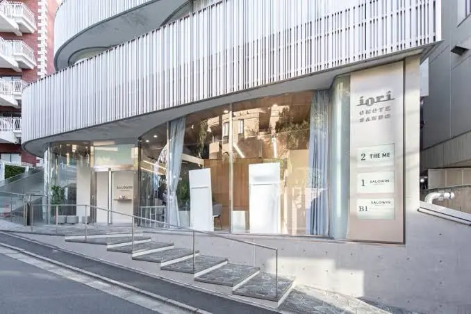 SALOWIN原宿iori店の内観・外観2